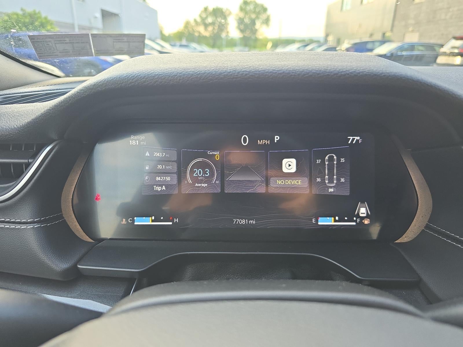 2023 Jeep Grand Cherokee — detail view