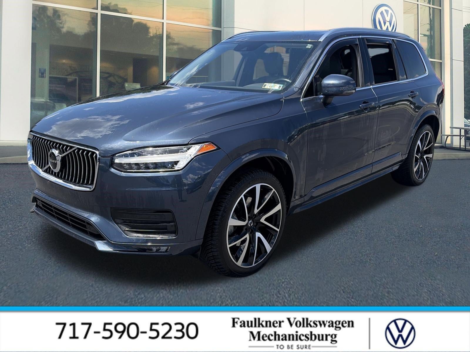2020 Volvo XC90 T6 AWD Momentum 7 Passenger in Denim Blue Metallic — front three-quarter view
