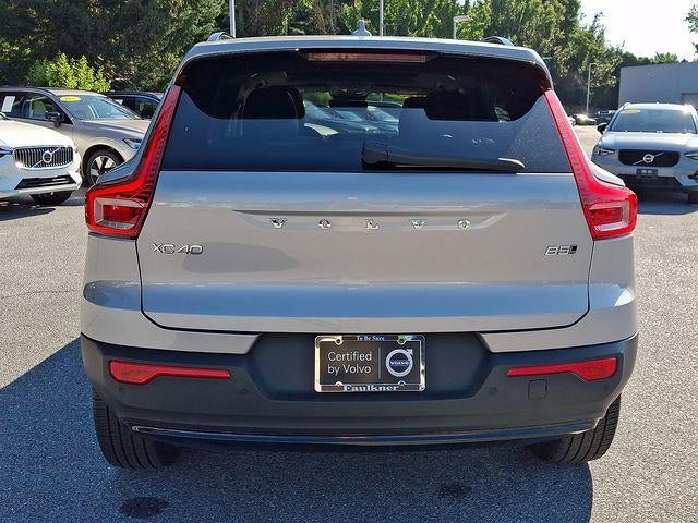 2023 Volvo XC40 — detail view