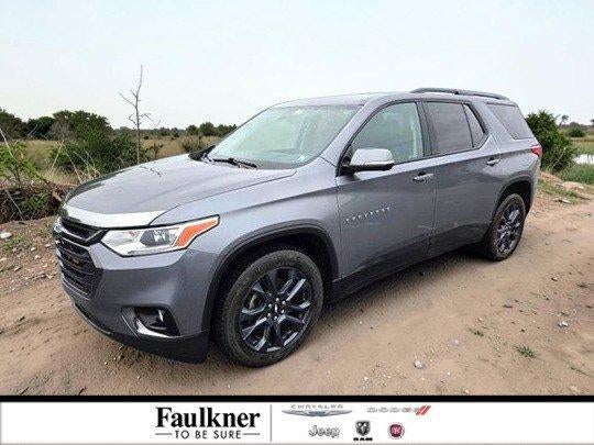 2020 Chevrolet Traverse AWD 2LT in Satin Steel Metallic — front three-quarter view